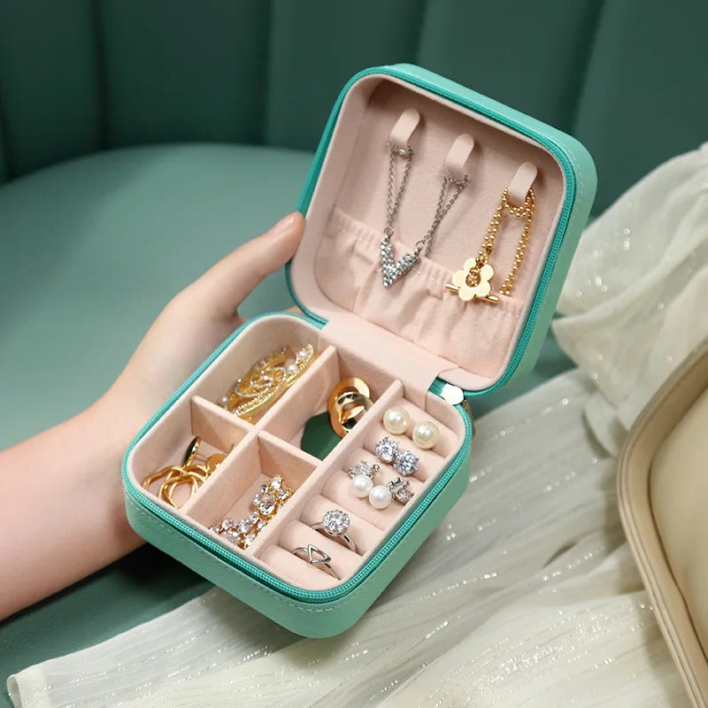 Travel Jewelry Case Small Jewelry Box Portable Jewelry Travel Organizer Display Storage Case for Rings Earring Necklace Bracelet